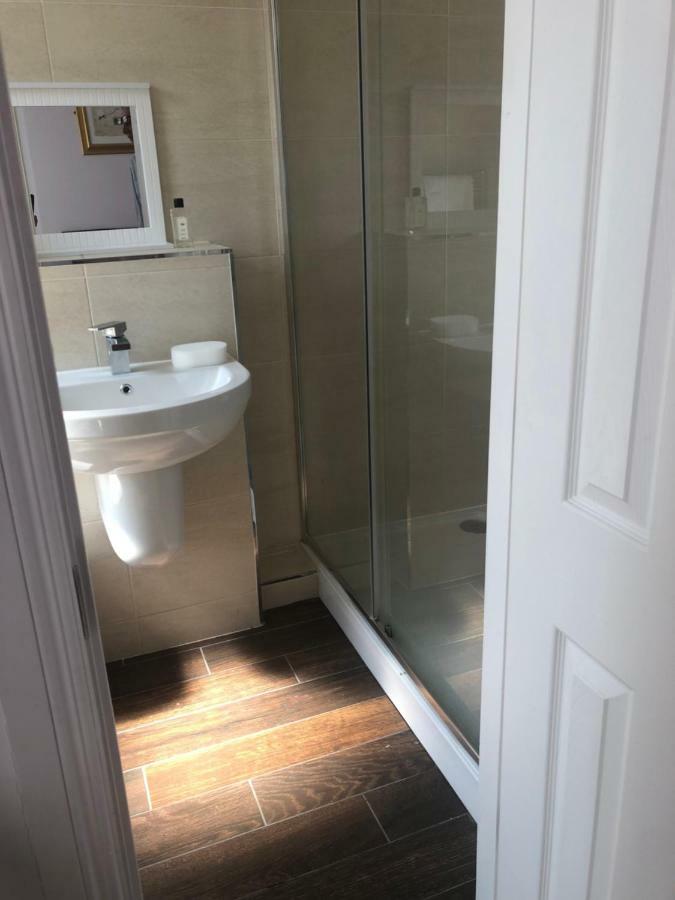 Cheapsleepz 49 Moscow Drive Ξενοδοχείο Λίβερπουλ Εξωτερικό φωτογραφία