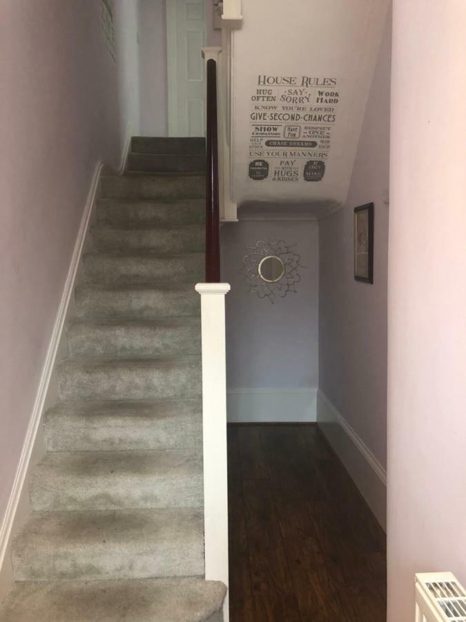 Cheapsleepz 49 Moscow Drive Ξενοδοχείο Λίβερπουλ Εξωτερικό φωτογραφία