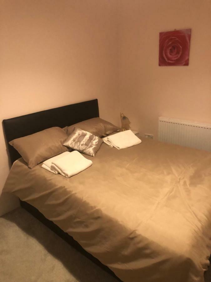 Cheapsleepz 49 Moscow Drive Ξενοδοχείο Λίβερπουλ Εξωτερικό φωτογραφία