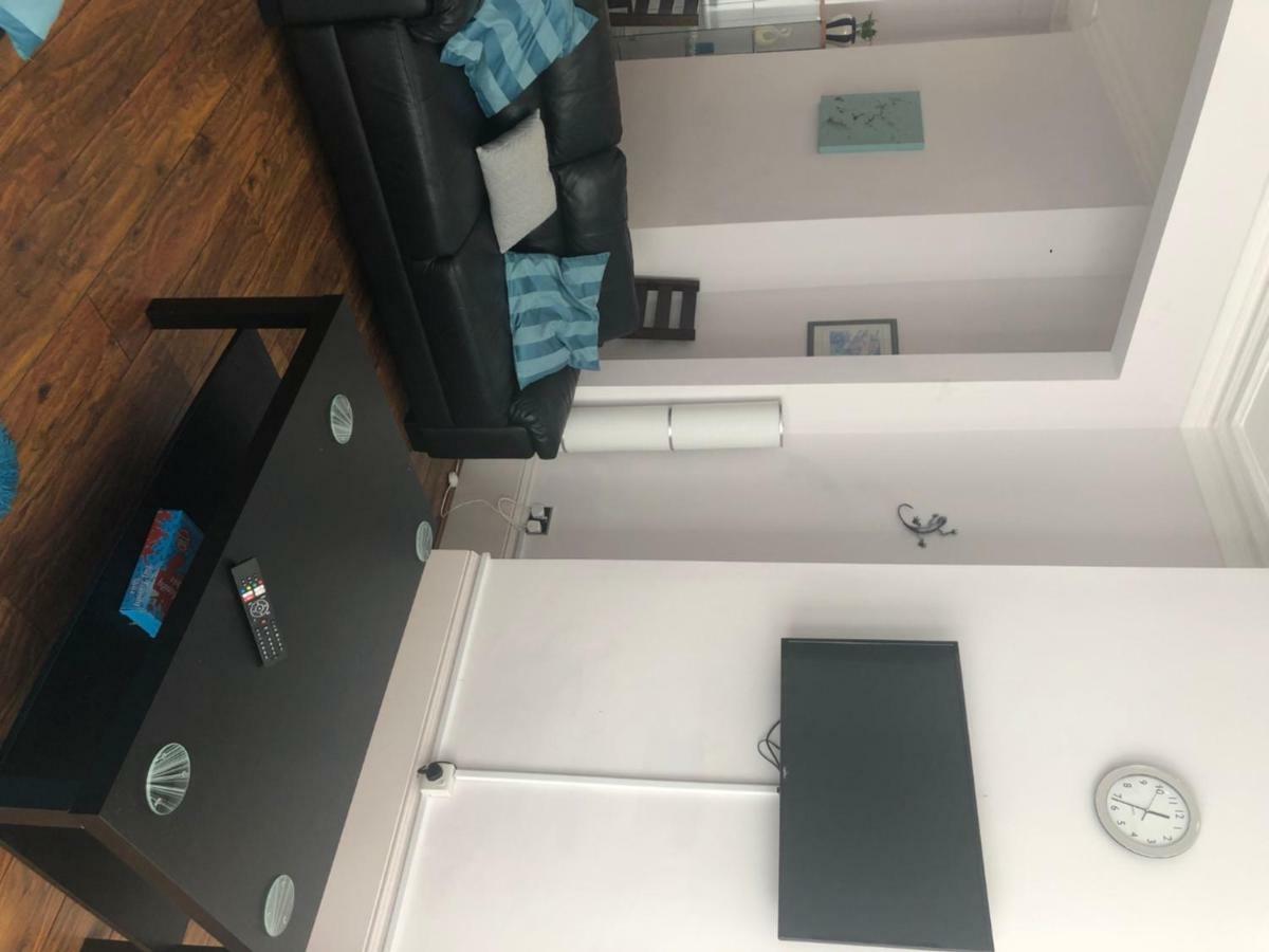 Cheapsleepz 49 Moscow Drive Ξενοδοχείο Λίβερπουλ Εξωτερικό φωτογραφία